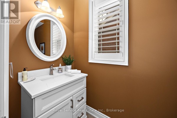 Bedroom 2 - 51 Greenaway Circle, Port Hope, ON L1A0C1 Photo 5
