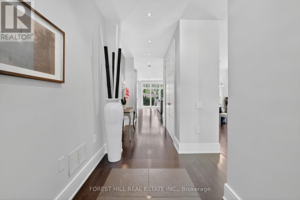 51 Greenfield Drive, Toronto, ON, photo 3