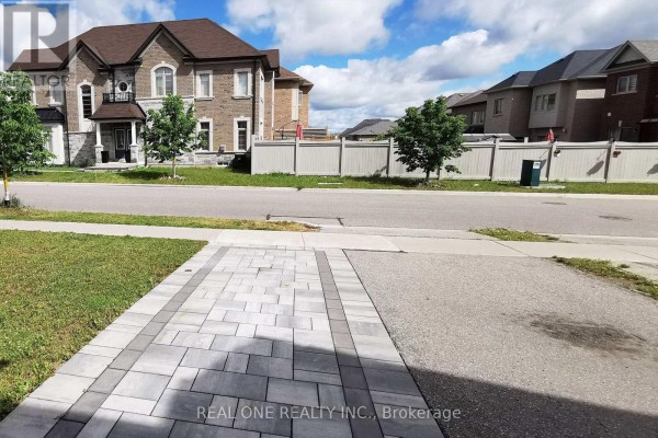 Eating area - 51 Kavanagh Avenue, East Gwillimbury, ON L9N0P5 Photo 5