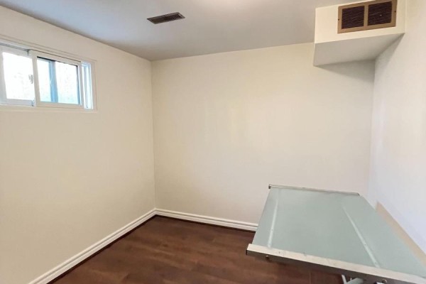 Living room - 51 Ladner Drive, Toronto, ON M2J3Z9 Photo 2