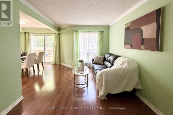 Kitchen - 51 Lorna Rae Boulevard, Toronto, ON M1V3S5 Photo 3