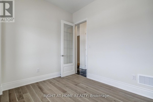 51 Lorrain Hand Crescent, Georgina, ON L4P0T2 Photo 5