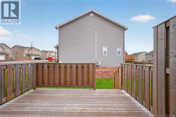 4pc Ensuite bath - 51 Loudun Street, Dieppe, NB E1A9X5 Photo 5