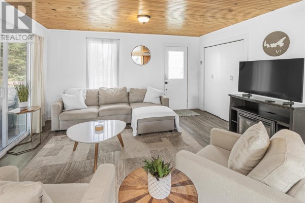 Bath (# pieces 1-6) - 51 Macaskill Crescent, Brackley, PE C1E2T4 Photo 3