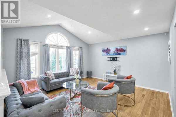 Bedroom 5 - 51 Marchwood Crescent, Clarington, ON L1C5K5 Photo 3