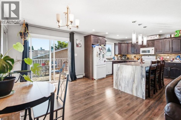 4pc Bathroom - 51 Nolan Street, Red Deer, AB T4P1Y8 Photo 4