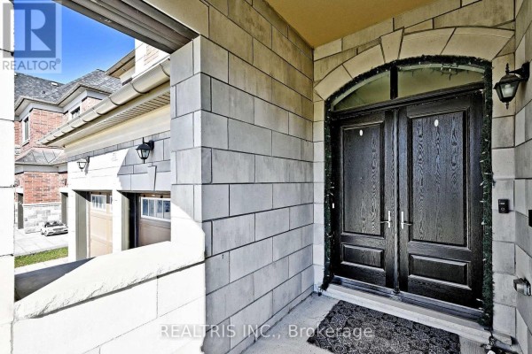 51 Pellegrini Drive, Vaughan, ON L4H4N3 Photo 3
