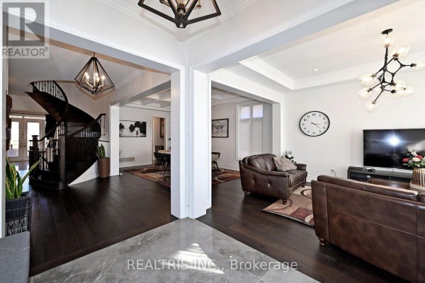 51 Pellegrini Drive, Vaughan, ON L4H4N3 Photo 5