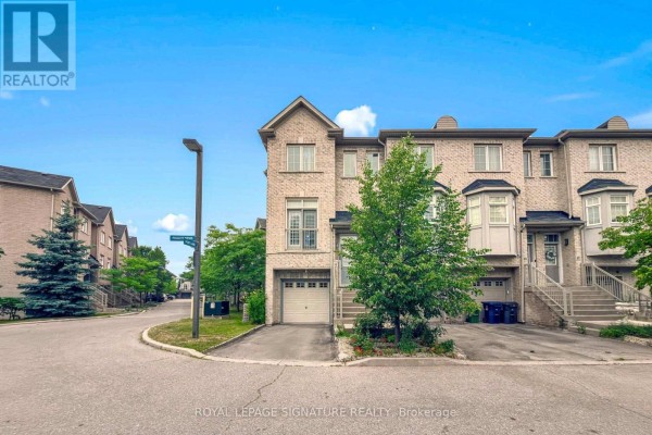 Kitchen - 51 Piggott Mews, Toronto, ON M9N0A4 Photo 3