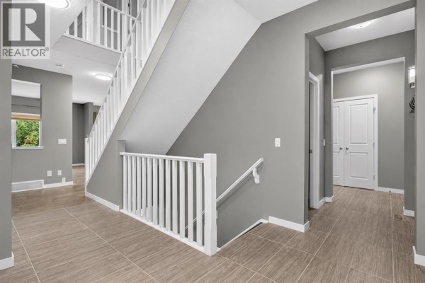 5pc Bathroom - 51 Sage Bank Court Nw, Calgary, AB T3R0K7 Photo 3