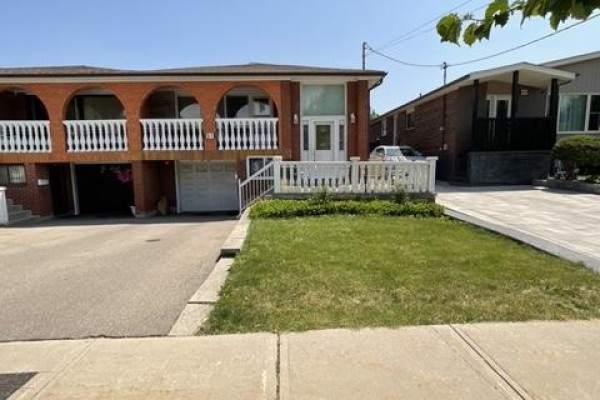 51 Seacliffe Boulevard, Toronto, ON, photo 2