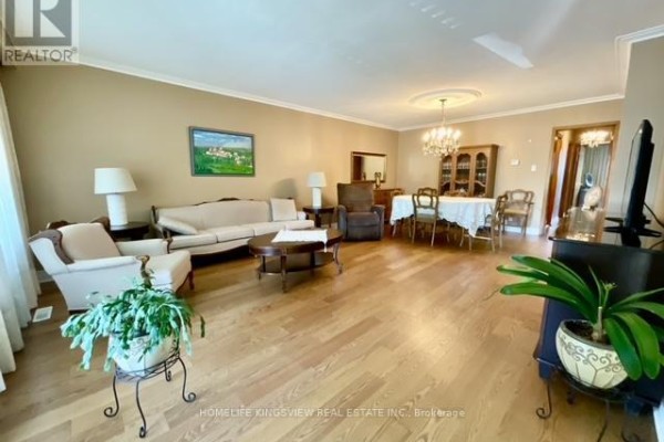 Primary Bedroom - 51 Seacliffe Boulevard, Toronto, ON M9L2G7 Photo 5