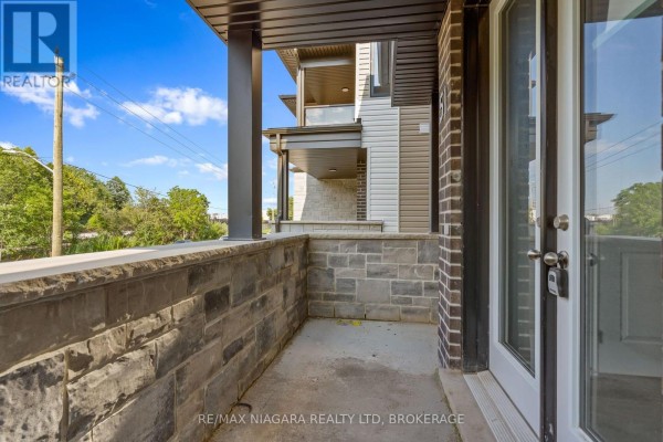 51 Superior Street, Welland, ON L3B3G3 Photo 3