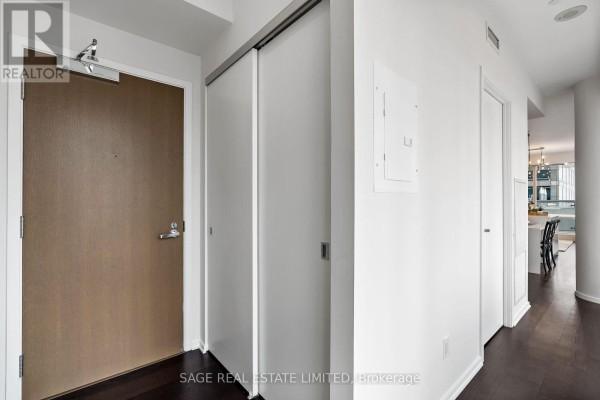 510 - 1 Bloor Street E, Toronto, ON, photo 2