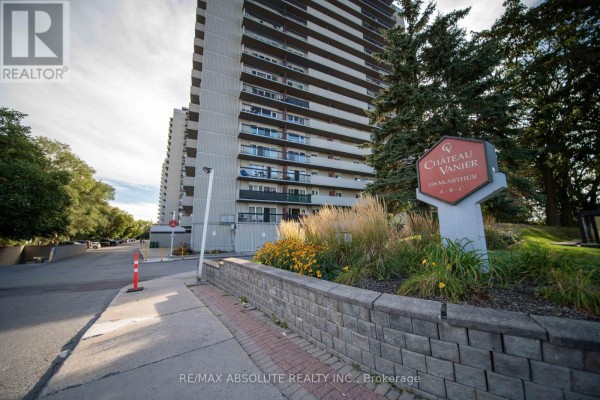 Kitchen - 510 - 158 A Mcarthur Ave Avenue, Ottawa, ON K1L7E7 Photo 4