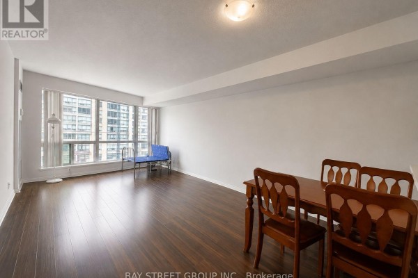 510 - 18 Lee Centre Drive, Toronto, ON M1H3H5 Photo 2
