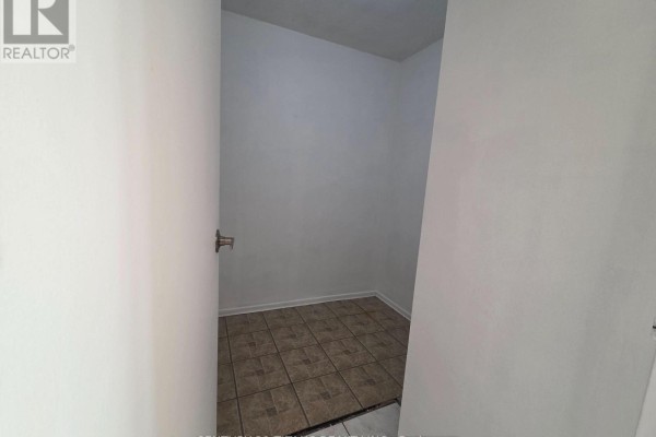 Bedroom - 510 - 270 Palmdale Drive, Toronto, ON M1T3N8 Photo 3