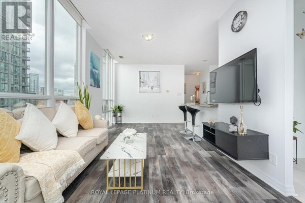 Living room - 510 - 3515 Kariya Drive, Mississauga, ON L5B0C1 Photo 4