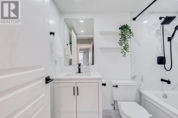 Kitchen - 510 - 55 Harrison Garden Boulevard, Toronto, ON M2N7G3 Photo 3