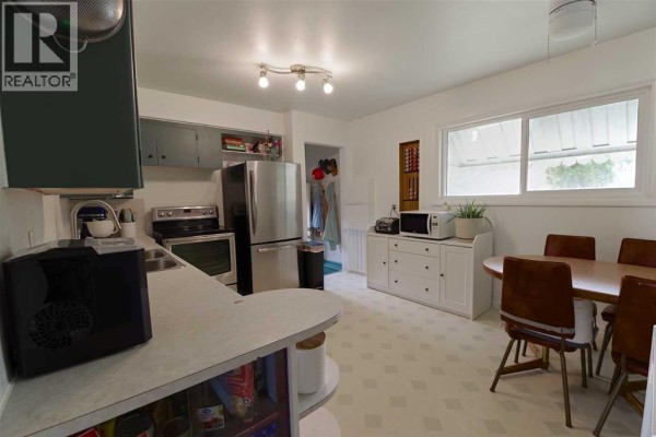 Primary Bedroom - 510 10 Street N, Lethbridge, AB T1H2C8 Photo 5