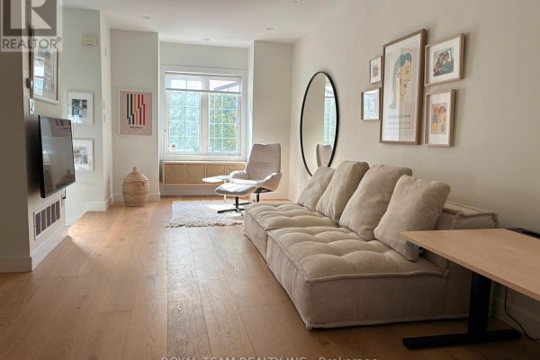 510 Ellerslie Avenue, Toronto, ON, photo 2