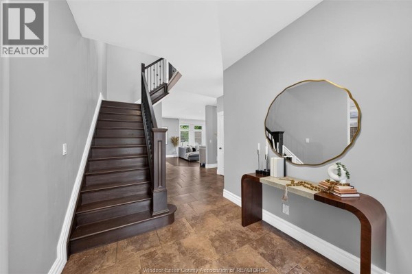 4pc Ensuite bath - 510 Huron, Lasalle, ON N9J3Z4 Photo 2