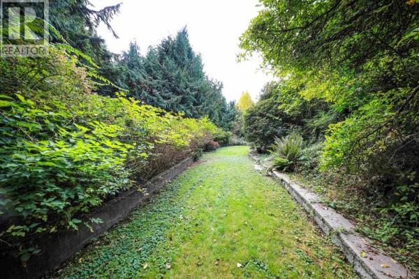 510 St. Andrews Road, West Vancouver, BC V7S1V2 Photo 2