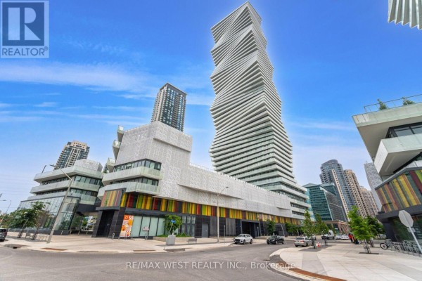 5104 - 3900 Confederation Parkway, Mississauga