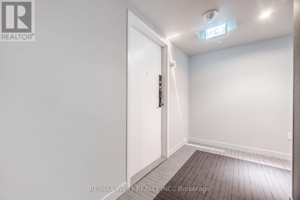 Bedroom 2 - 5104 - 3900 Confederation Parkway, Mississauga, ON L5B0M3 Photo 5