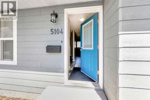 5104 54a Street, Lloydminster, AB, photo 2
