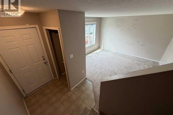 5105 54 Street, Taber, AB, photo 3