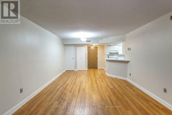 Den - 511 - 1001 Bay Street, Toronto, ON M5S3A6 Photo 4