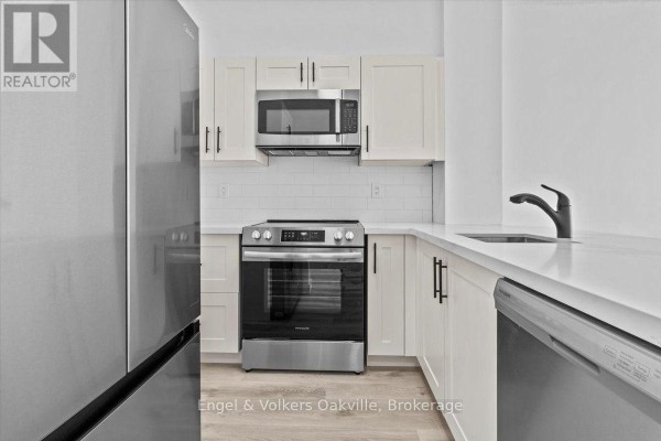 511 - 2511 Lakeshore Road W, Oakville, ON L6L6L9 Photo 5