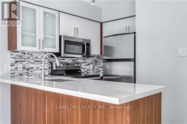 Kitchen - 511 - 27 Canniff Street, Toronto, ON M6K3M5 Photo 3