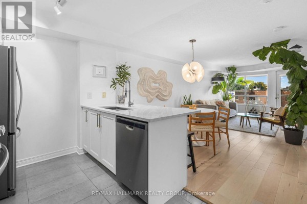 Den - 511 - 429 Somerset Street W, Ottawa, ON K2P2P5 Photo 3