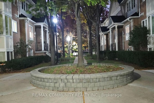511 - 83 Mondeo Drive, Toronto, ON M1P5B6 Photo 5