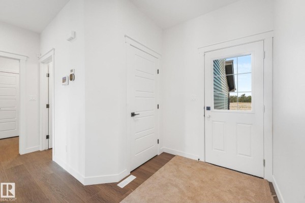 Family room - 511 157 Av Ne, Edmonton, AB T5Y4N2 Photo 4