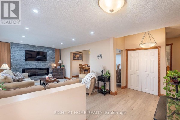 Kitchen - 511 Woodcrest Avenue, Oshawa, ON L1J2T7 Photo 5