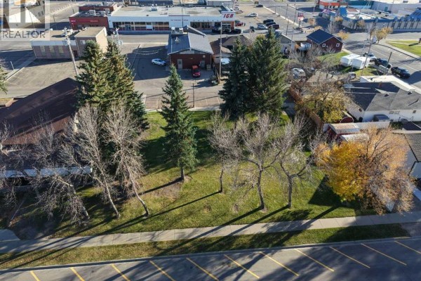 5110 49 Avenue, Taber, AB T1G1T6 Photo 2