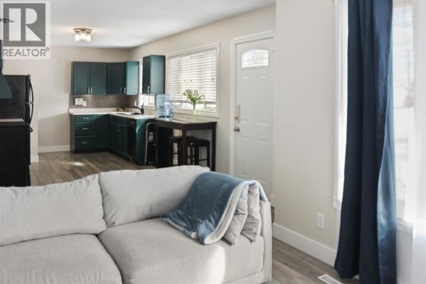 Bedroom - 5110 51 Street, Daysland, AB T0B1A0 Photo 5