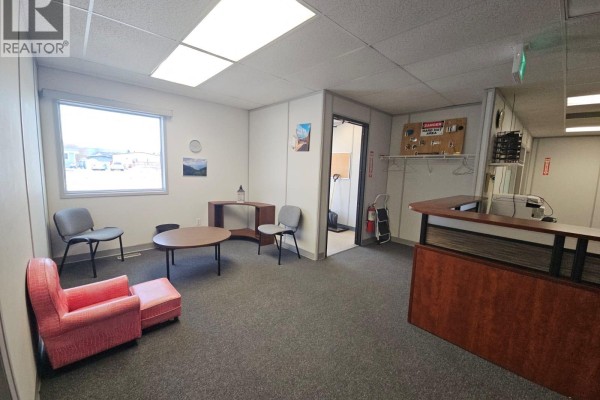 5110 52 Avenue, Dawson Creek, BC V0C2C0 Photo 3