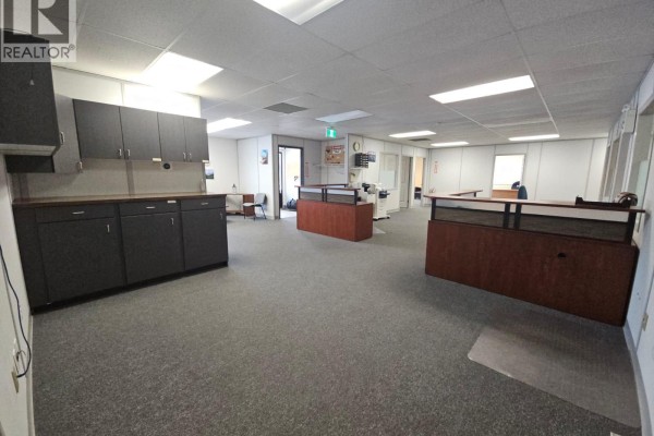 5110 52 Avenue, Dawson Creek, BC V0C2C0 Photo 5