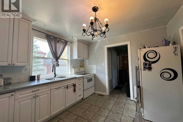 4pc Bathroom - 5110 60 Avenue, Ponoka, AB T4J1G1 Photo 4