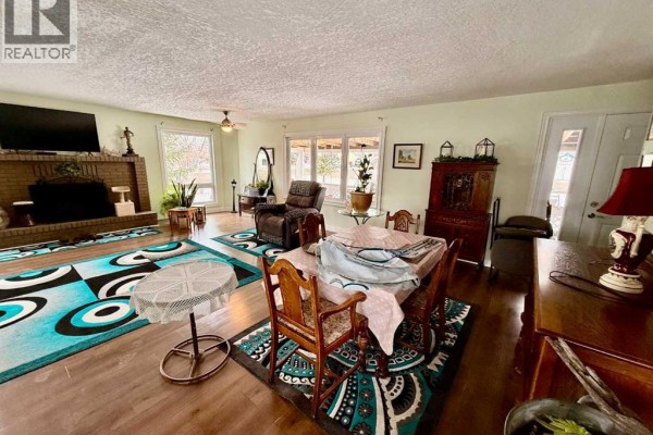 Living room - 5111 49 Street, Irma, AB T0B2H0 Photo 3