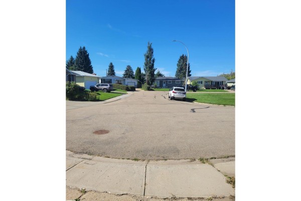 5111 59 St, Redwater, AB T0A2W0 Photo 3