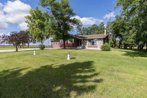 Primary Bedroom - 5113 201 Highway E, Letellier, MB R0G1C0 Photo 4