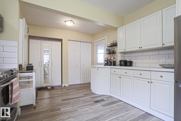 Family room - 5113 53 Av, Stony Plain, AB T7Z1B9 Photo 4