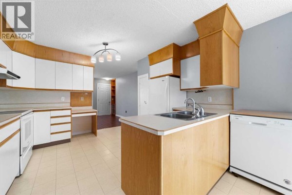 Dining room - 5114 48 Street, Strome, AB T0B4H0 Photo 3