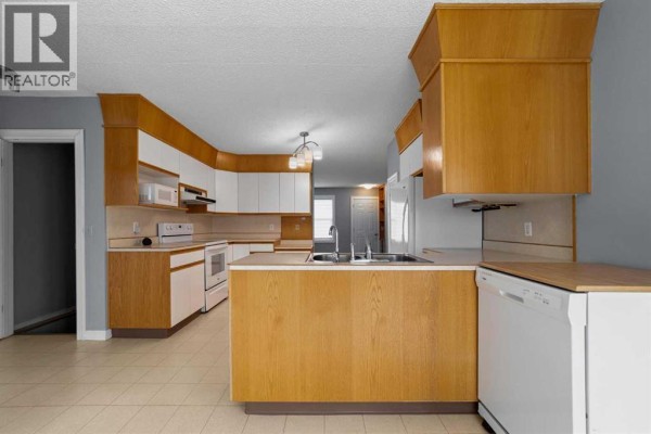 Living room - 5114 48 Street, Strome, AB T0B4H0 Photo 4