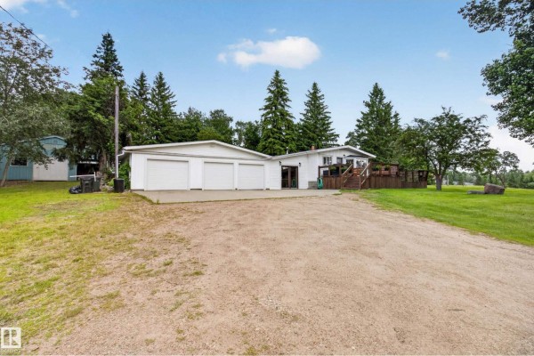 Kitchen - 51149 Rge Road 231, Rural Strathcona County, AB T8B1K5 Photo 3